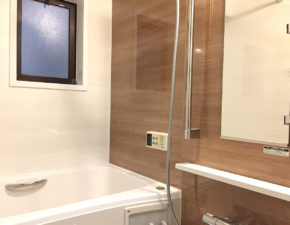 浴槽が広くなりのびのび！LIXIL　リノビオフィットシリーズ 設置写真